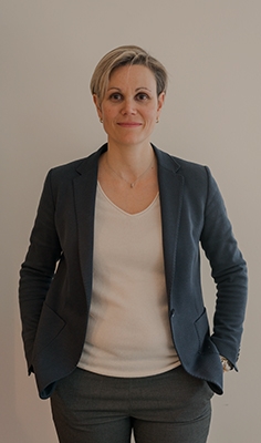 integral office femme serieux 2 - Accueil