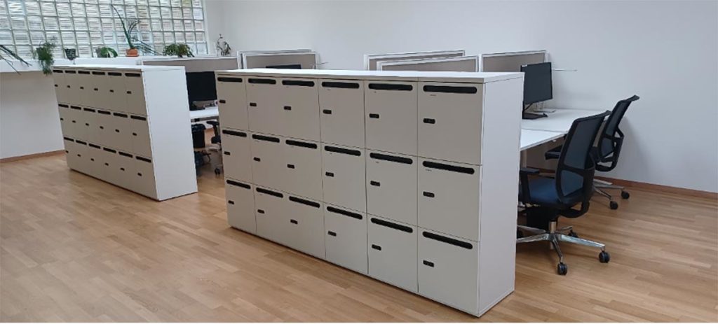 Panneau de séparation phonique : adapter son environnement de travail Panneau séparation1 1024x463 - Panneau de séparation phonique : adapter son environnement de travail